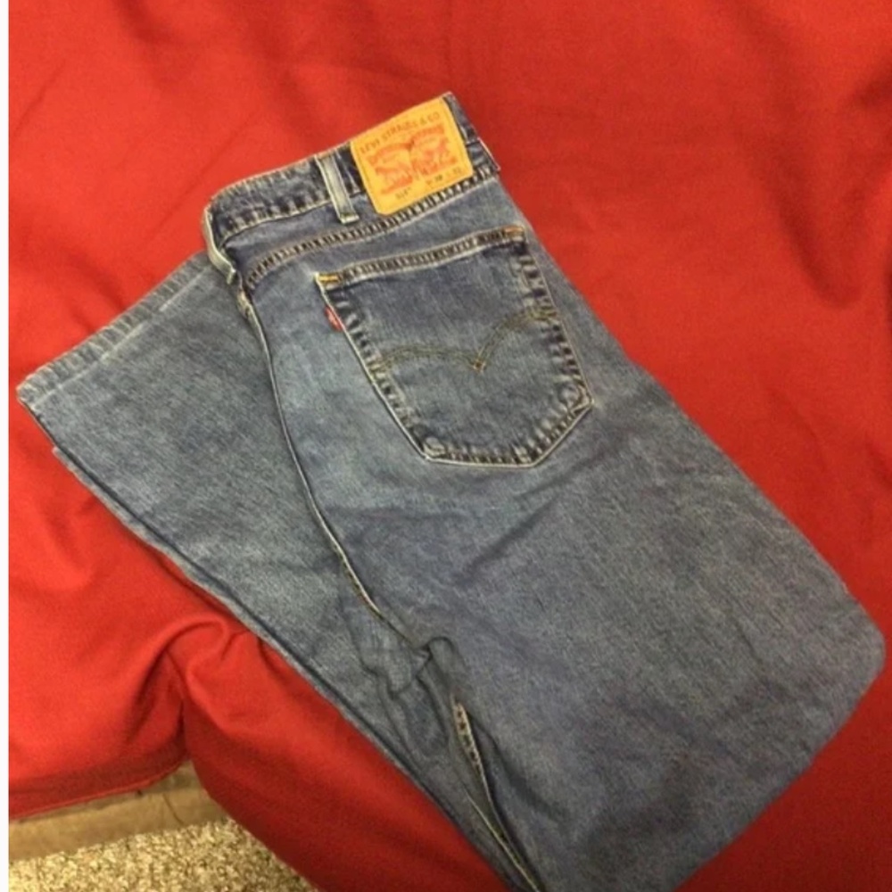 Levi’s 514 jeans